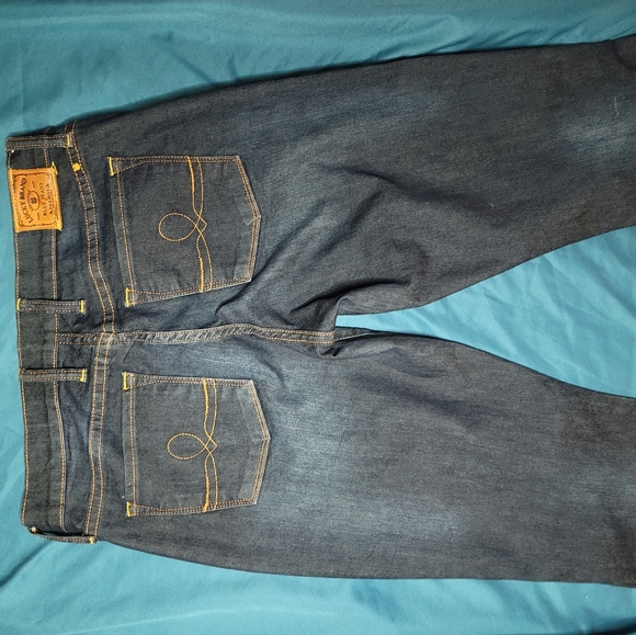 Jeans - Picture 2 of 3